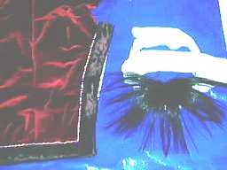 �w�b�h�M�A�̓S���ƃ}�W�b�N�e�[�v�d����ŗL��܂�