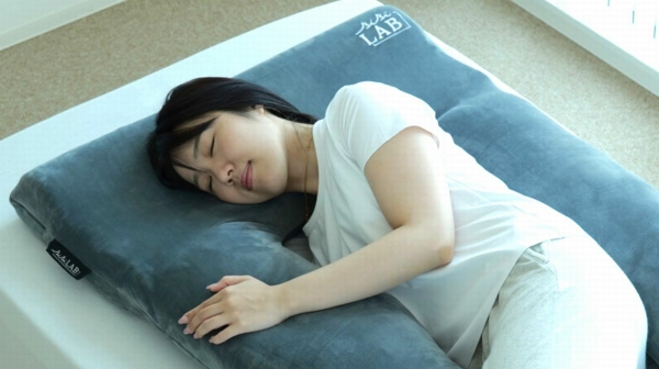 AIが最適な枕を提案。新生活、快眠でさわやかに